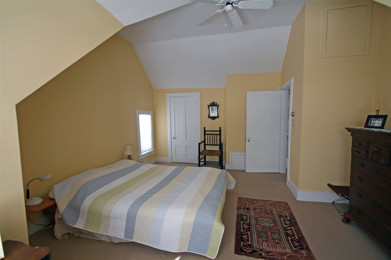 114 Boston Post Road Amherst, NH 03031 - Photo 24 of 40