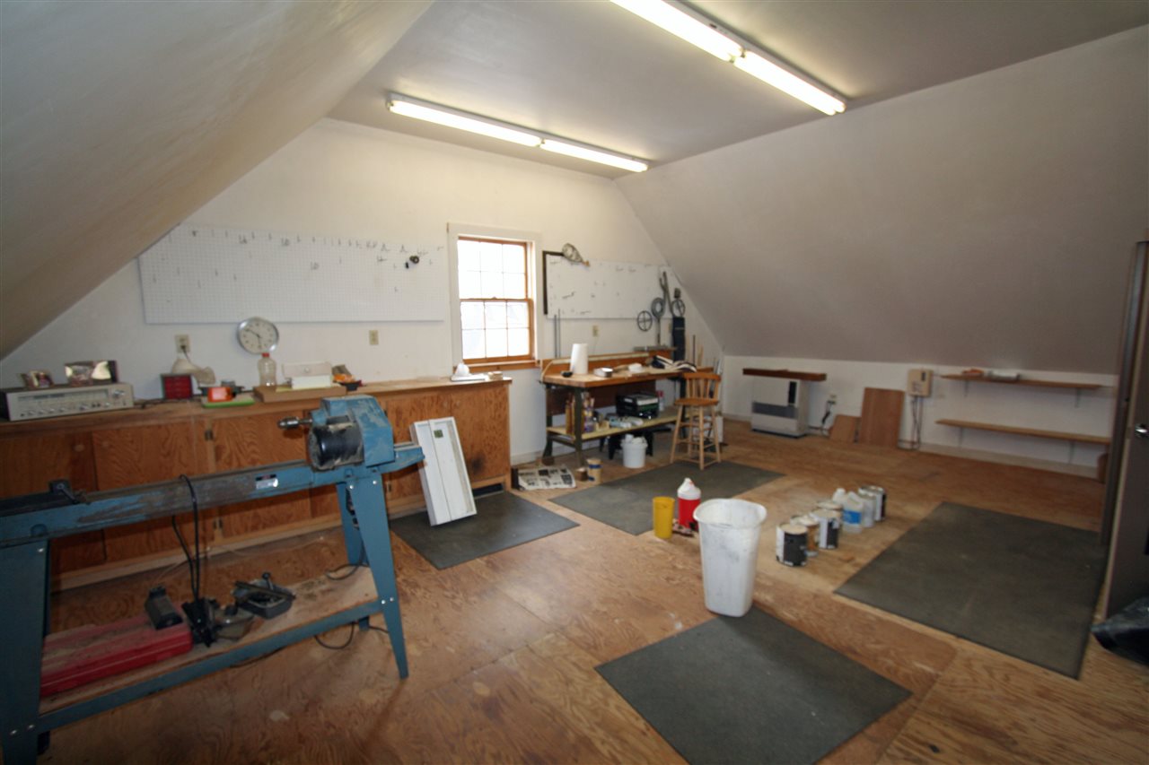 114 Boston Post Road Amherst, NH 03031 - Photo 30 of 40