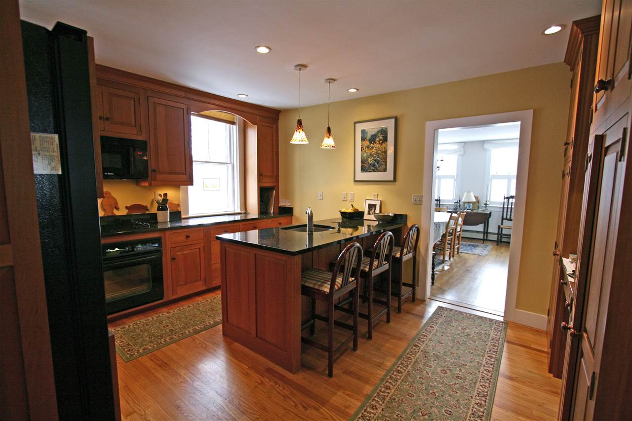 114 Boston Post Road Amherst, NH 03031 - Photo 7 of 40