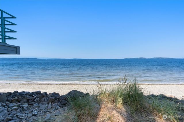 $1,250,000 | 3055 Alki Avenue Southwest, Unit 3055A, Seattle, WA 98116