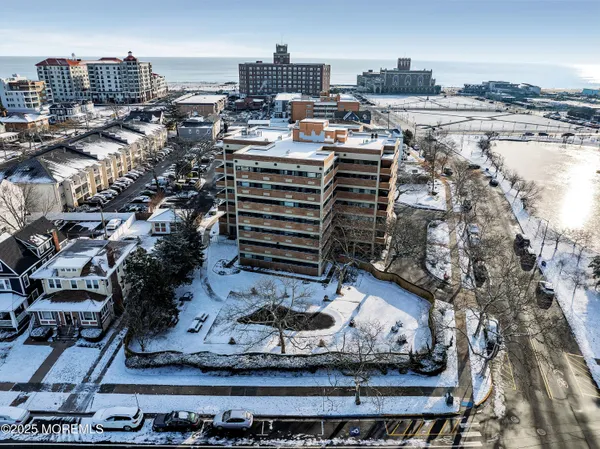 $2,700 | 321 Sunset Avenue, Unit 3H, Asbury Park, NJ 07712