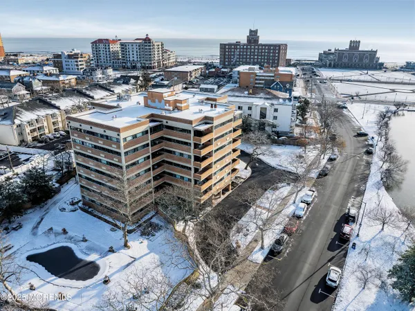 $2,700 | 321 Sunset Avenue, Unit 3H, Asbury Park, NJ 07712