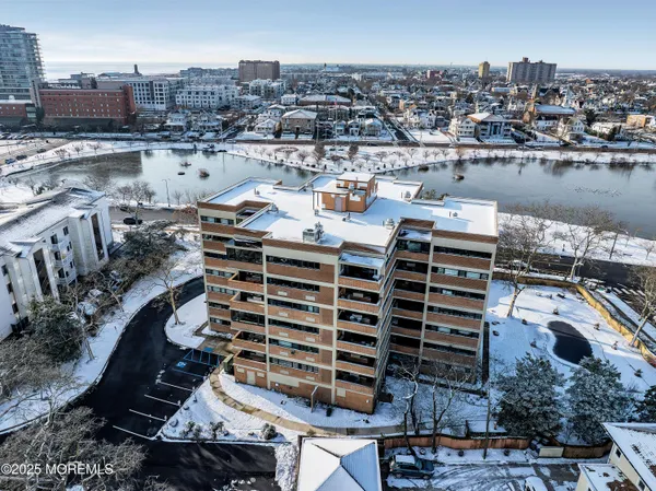 $2,700 | 321 Sunset Avenue, Unit 3H, Asbury Park, NJ 07712