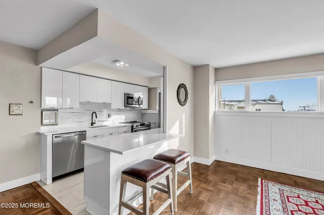 $2,700 | 321 Sunset Avenue, Unit 3H, Asbury Park, NJ 07712