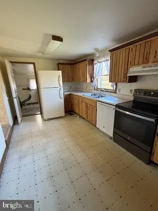 a view of a fireplace