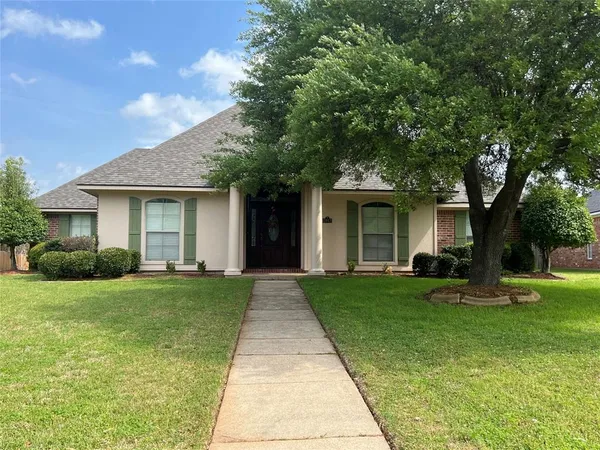 $350,000 | 2012 Regent Circle, Bossier City, LA 71111