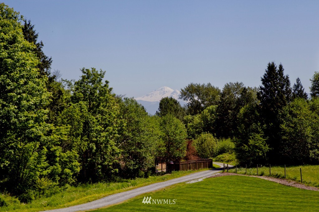 704 East Smith Road Bellingham, WA 98226 - Photo 25 of 25 Gallery Image 25