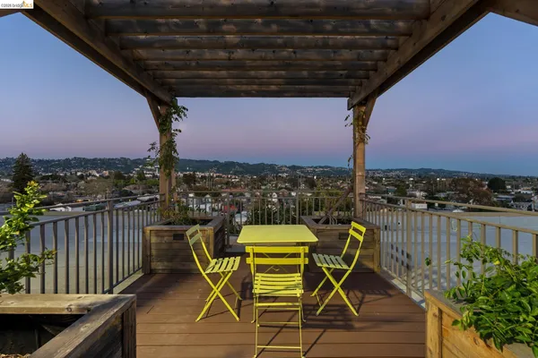 $510,000 | 2747 San Pablo Avenue, Unit 507, Berkeley, CA 94702