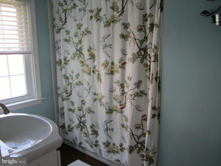 314 Edgemore Road Secane, PA 19018 - Photo 20 of 25 Bathroom
