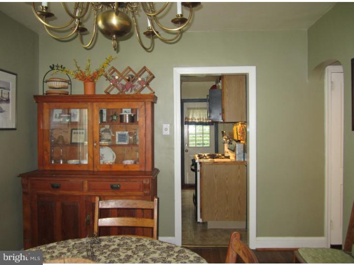 314 Edgemore Road Secane, PA 19018 - Photo 10 of 25 Dining Room
