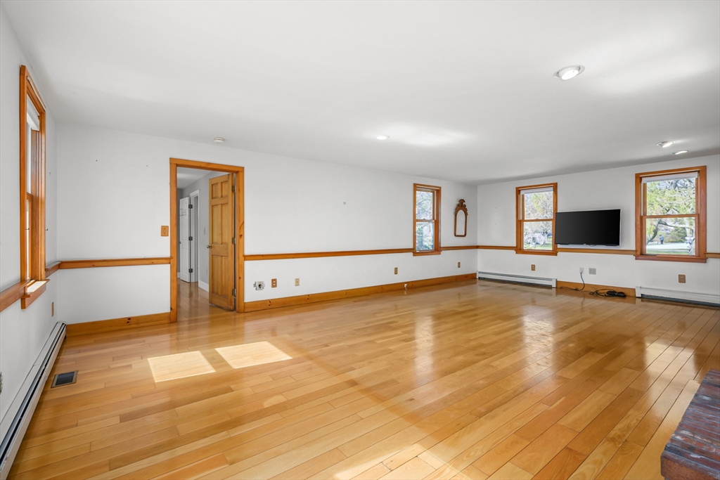 181 Elliott Road Centerville, MA 02632 - Photo 7 of 42 Gallery Image 7