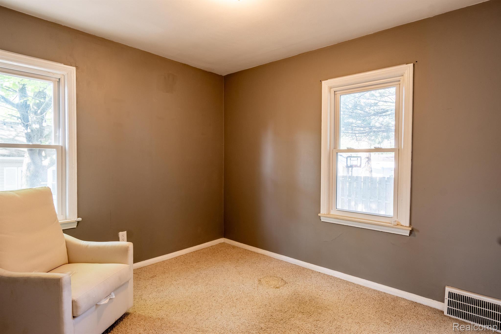 2119 Columbia Road Berkley, MI 48072 - Photo 14 of 39 Gallery Image 14