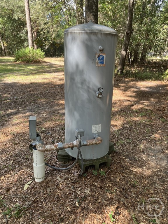 392 Reiser Road Springfield, GA 31329 - Photo 5 of 11 Newer well.