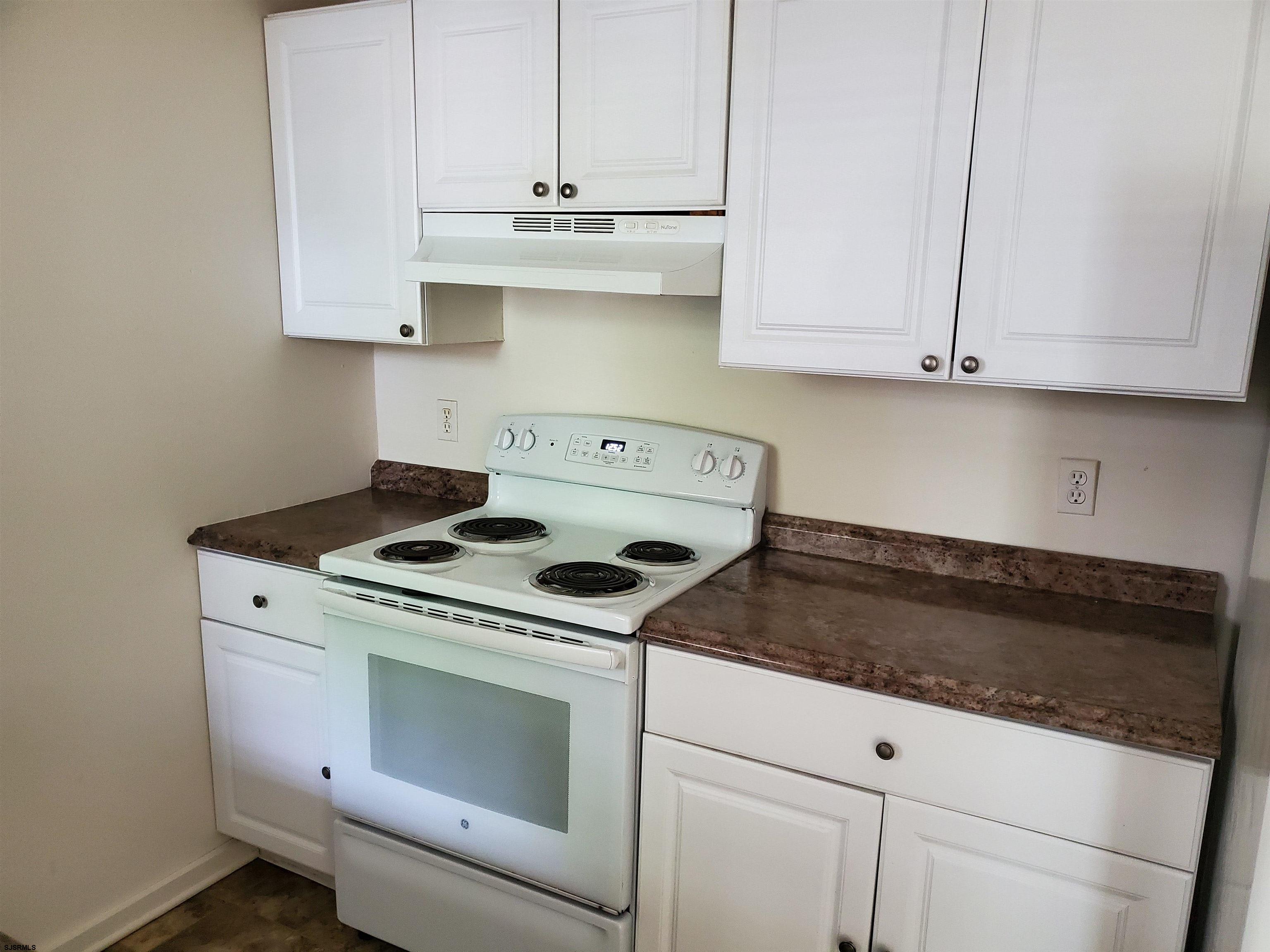 178 Meadow Ridge Road, Unit 178 Galloway Township, NJ 08205 - Photo 2 of 8 Gallery Image 2