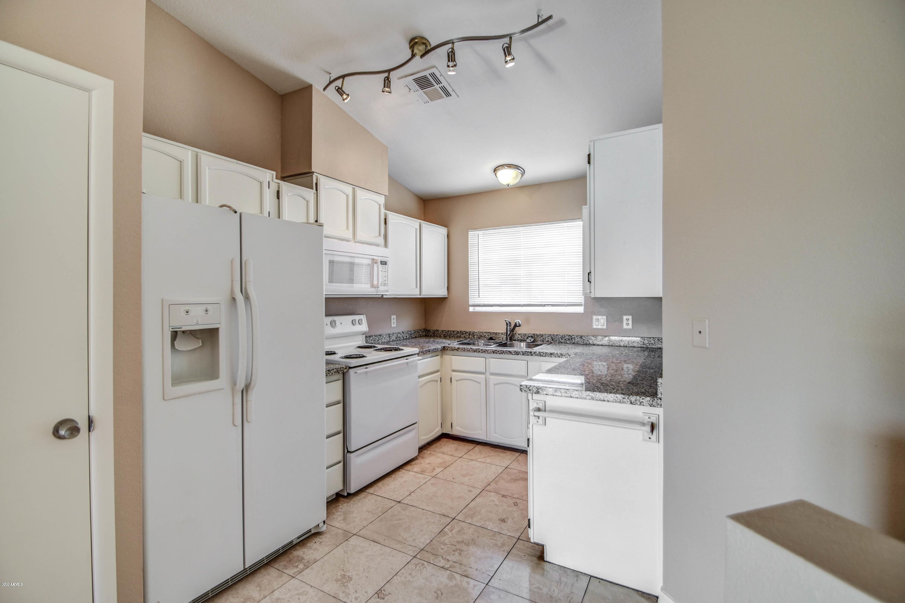 9323 East Adobe Road Mesa, AZ 85207 - Photo 7 of 21 Kitchen 1