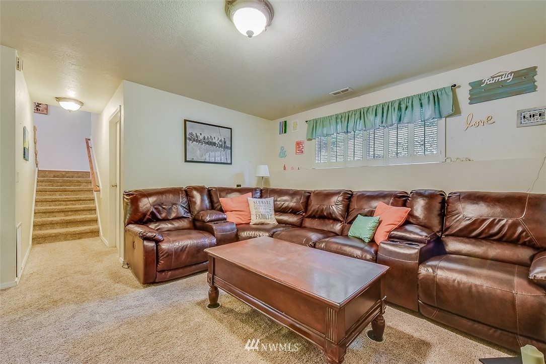 15 219th Place Southwest Bothell, WA 98021 - Photo 18 of 24