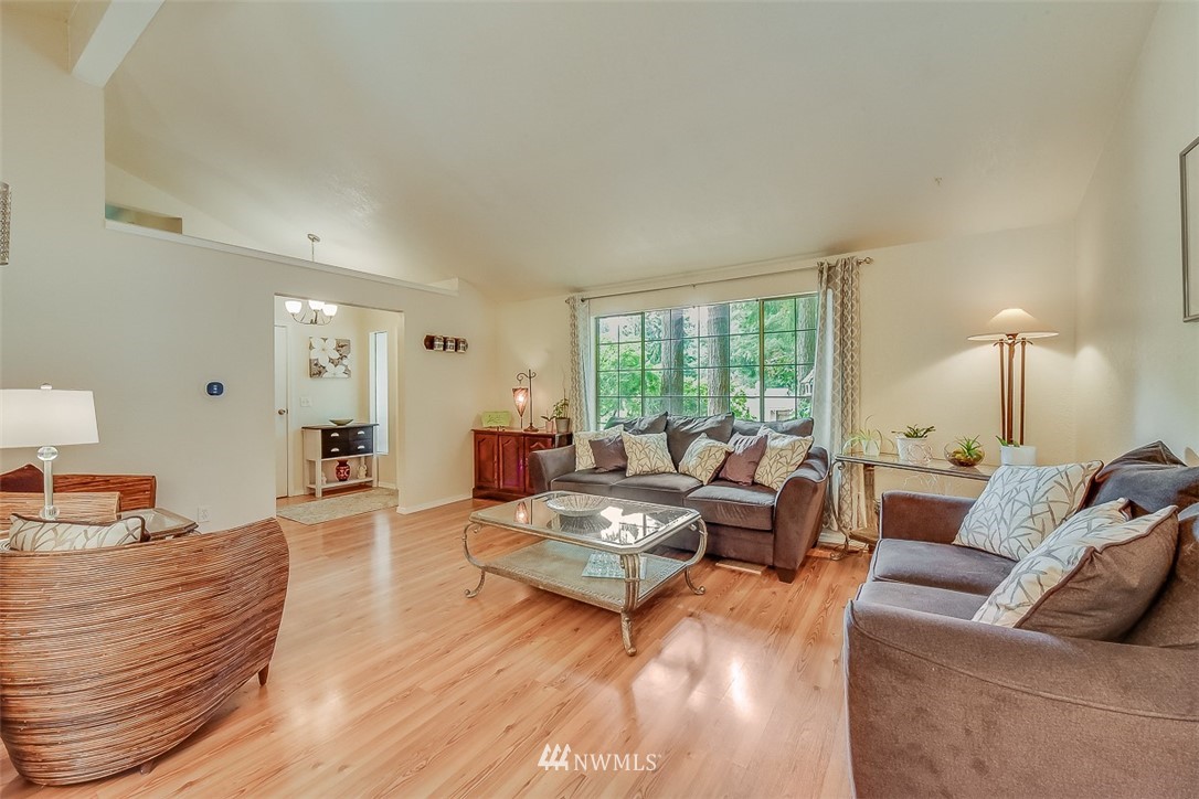 15 219th Place Southwest Bothell, WA 98021 - Photo 4 of 24