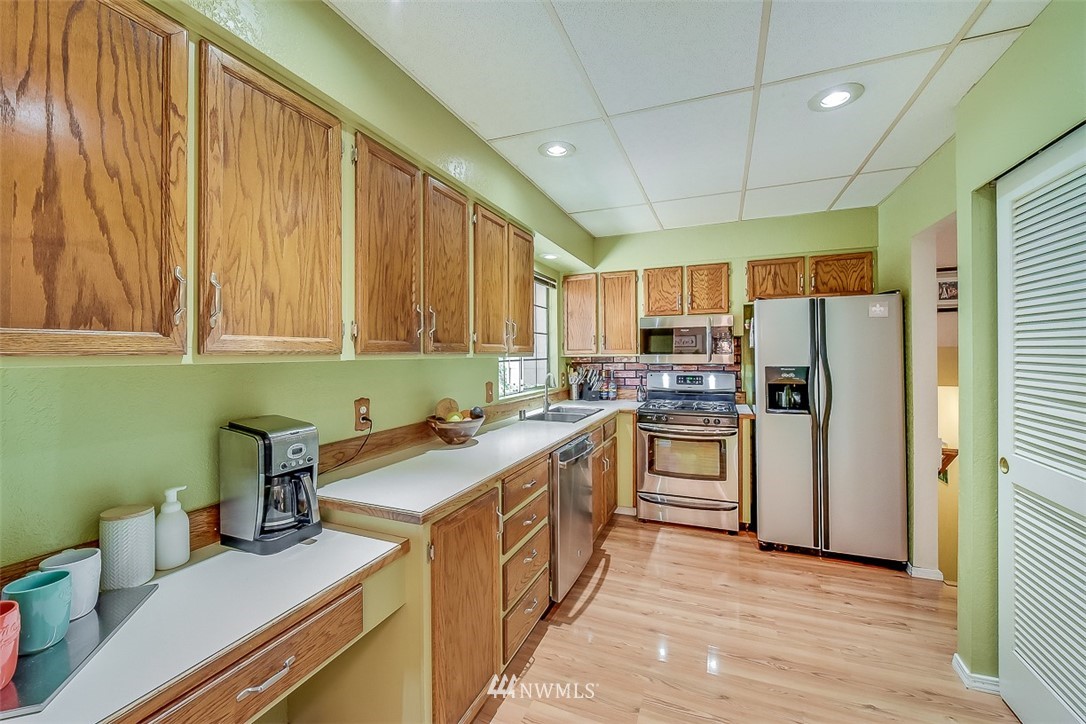 15 219th Place Southwest Bothell, WA 98021 - Photo 6 of 24