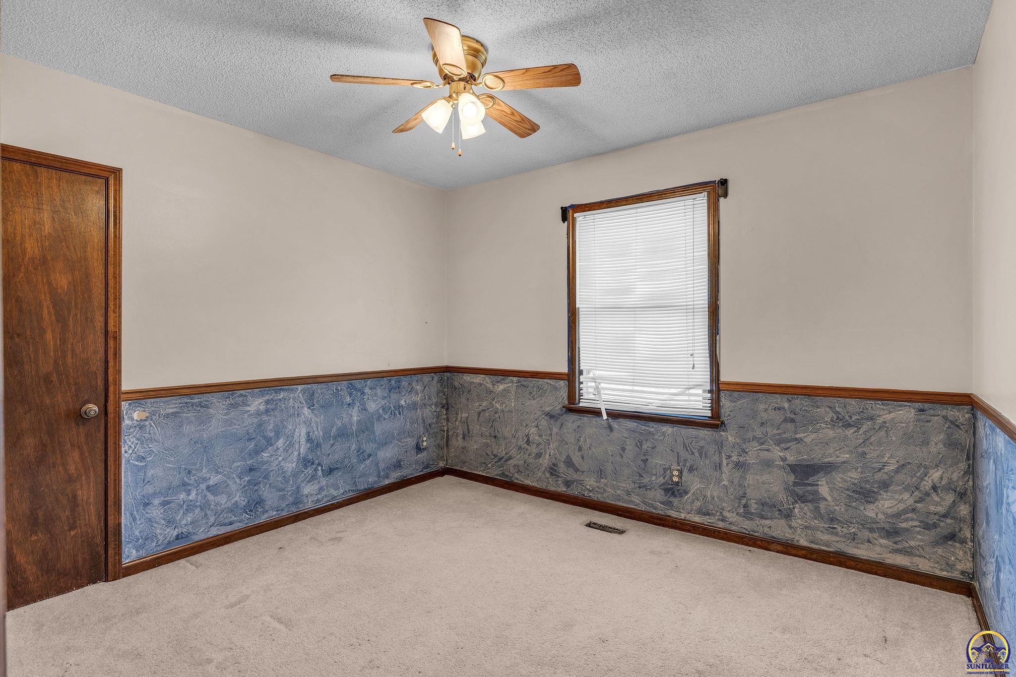 5328 Northwest Green Hills Road Topeka, KS 66618 - Photo 14 of 34