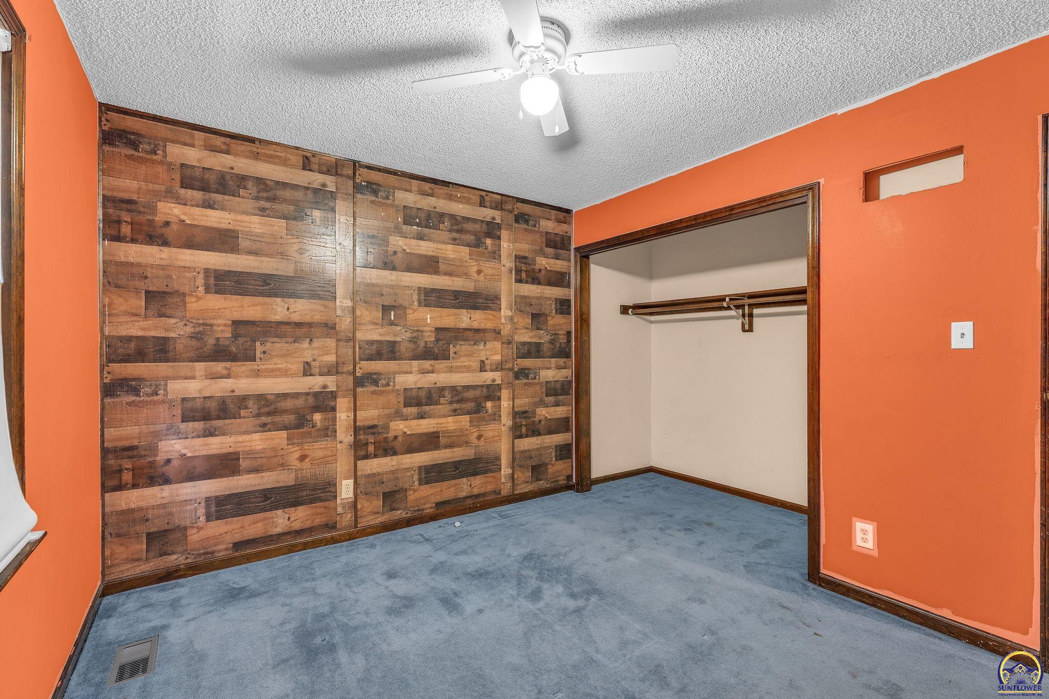 5328 Northwest Green Hills Road Topeka, KS 66618 - Photo 20 of 34