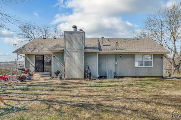 $179,000 | 5328 Northwest Green Hills Road, Topeka, KS 66618
