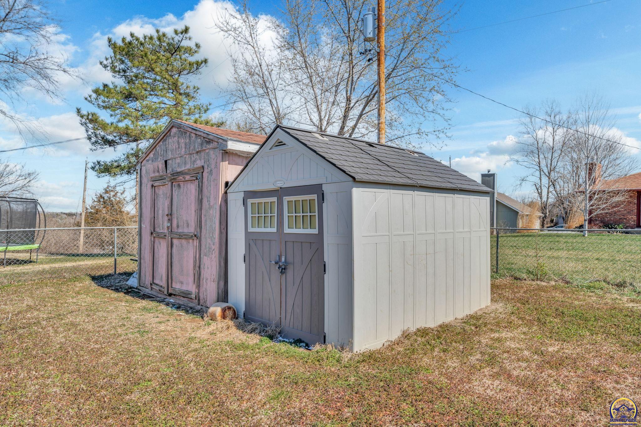 5328 Northwest Green Hills Road Topeka, KS 66618 - Photo 32 of 34