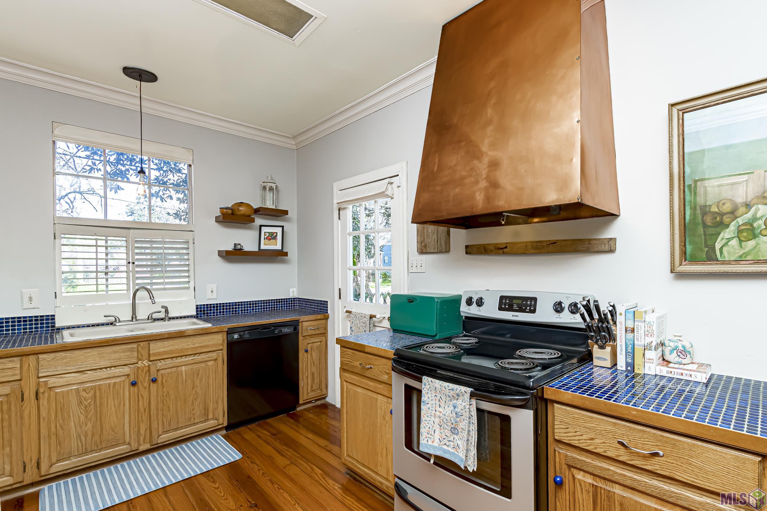2020 Ovid Street Baton Rouge, LA 70808 - Photo 12 of 33