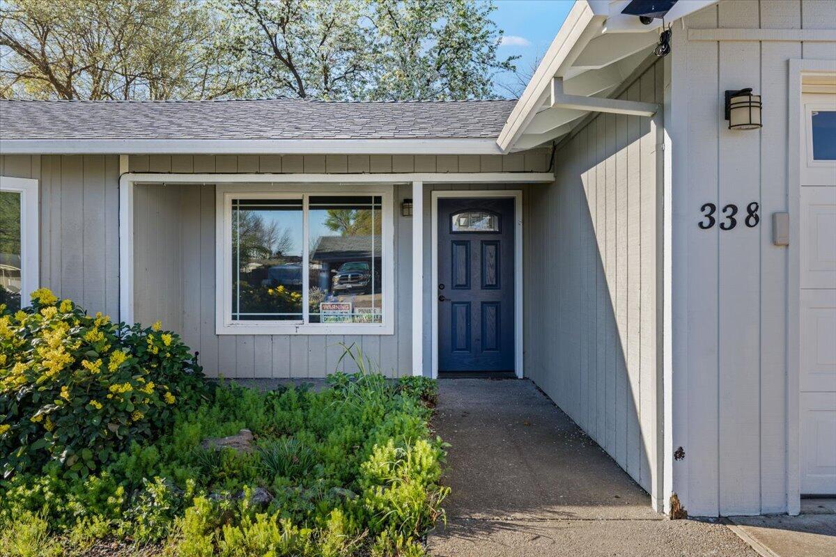 338 Joseph Street Central Point, OR 97502 - Photo 2 of 17 03-CI_4409