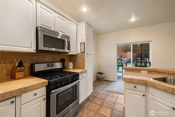 $565,000 | 15007 148th Ave Court East, Orting, WA 98360