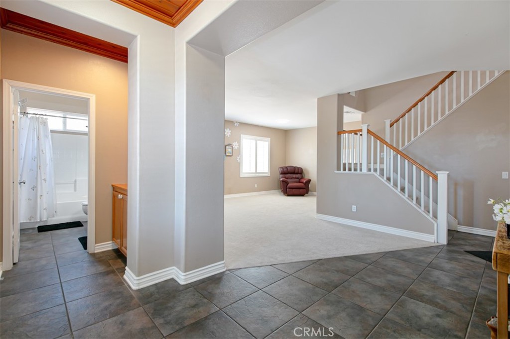 29315 Sequoia Road Canyon Country, CA 91387 - Photo 12 of 28