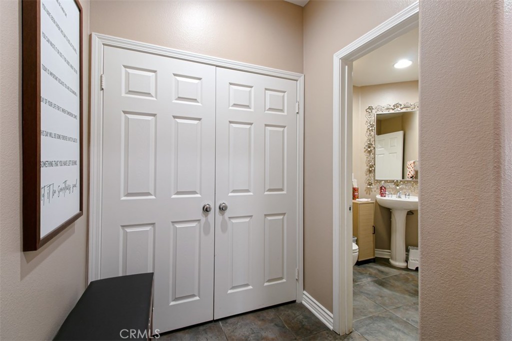 29315 Sequoia Road Canyon Country, CA 91387 - Photo 17 of 28