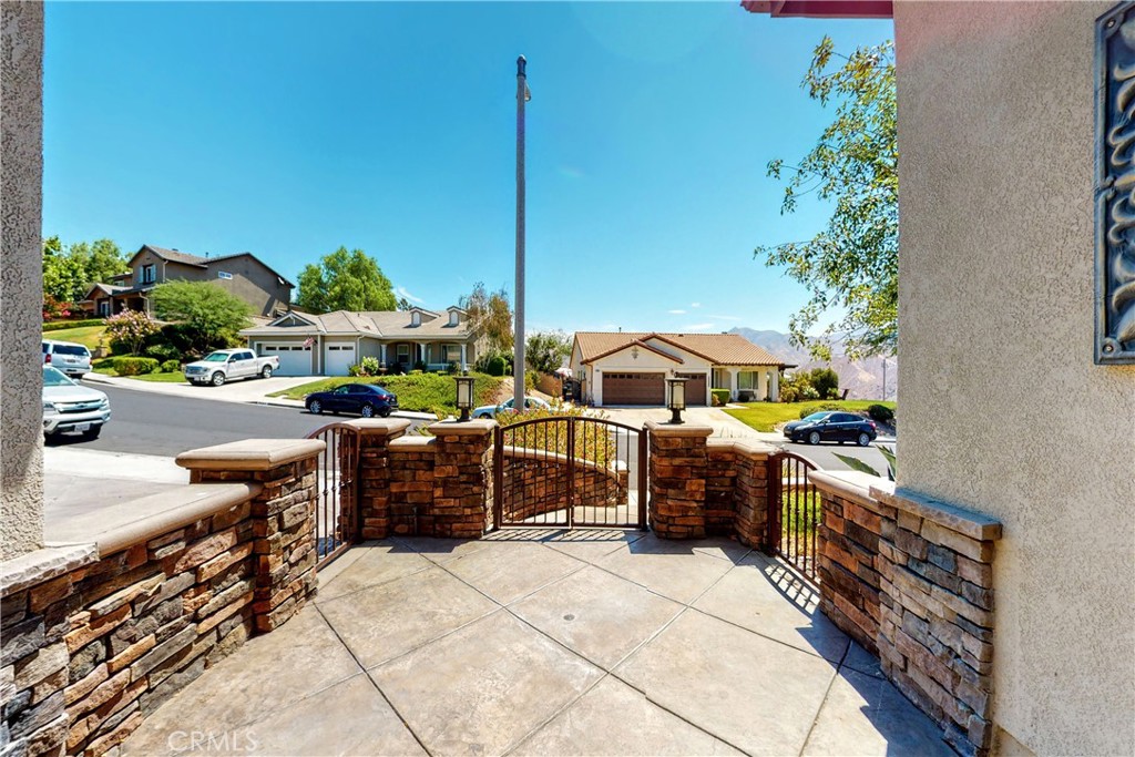 29315 Sequoia Road Canyon Country, CA 91387 - Photo 18 of 63