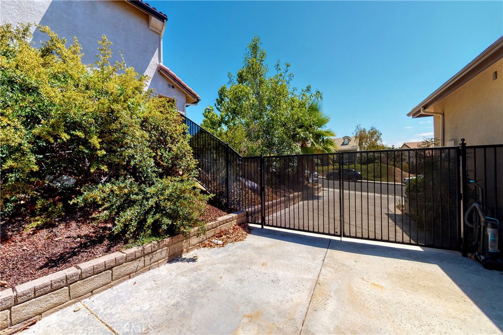 29315 Sequoia Road Canyon Country, CA 91387 - Photo 26 of 63