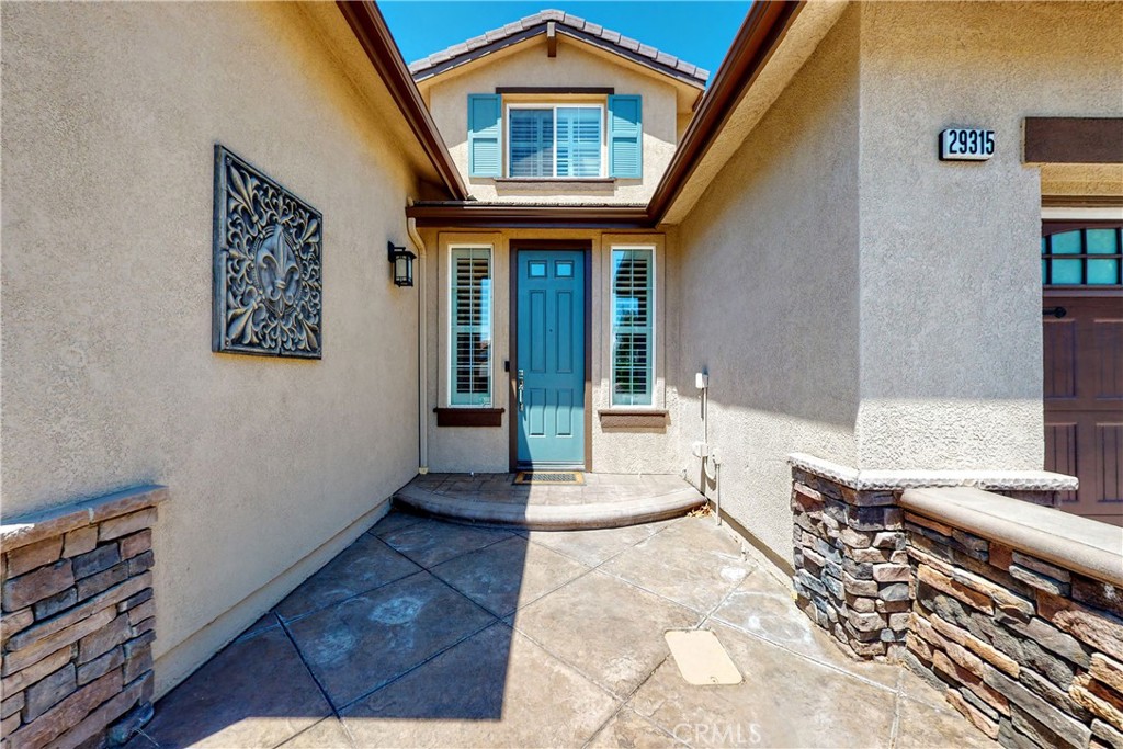 29315 Sequoia Road Canyon Country, CA 91387 - Photo 3 of 63