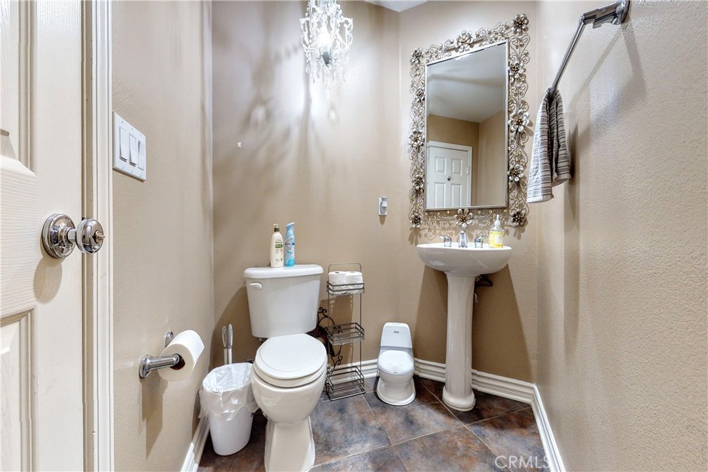 29315 Sequoia Road Canyon Country, CA 91387 - Photo 46 of 63