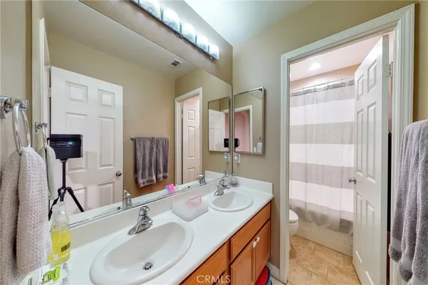 $1,099,900 | 29315 Sequoia Road, Canyon Country, CA 91387