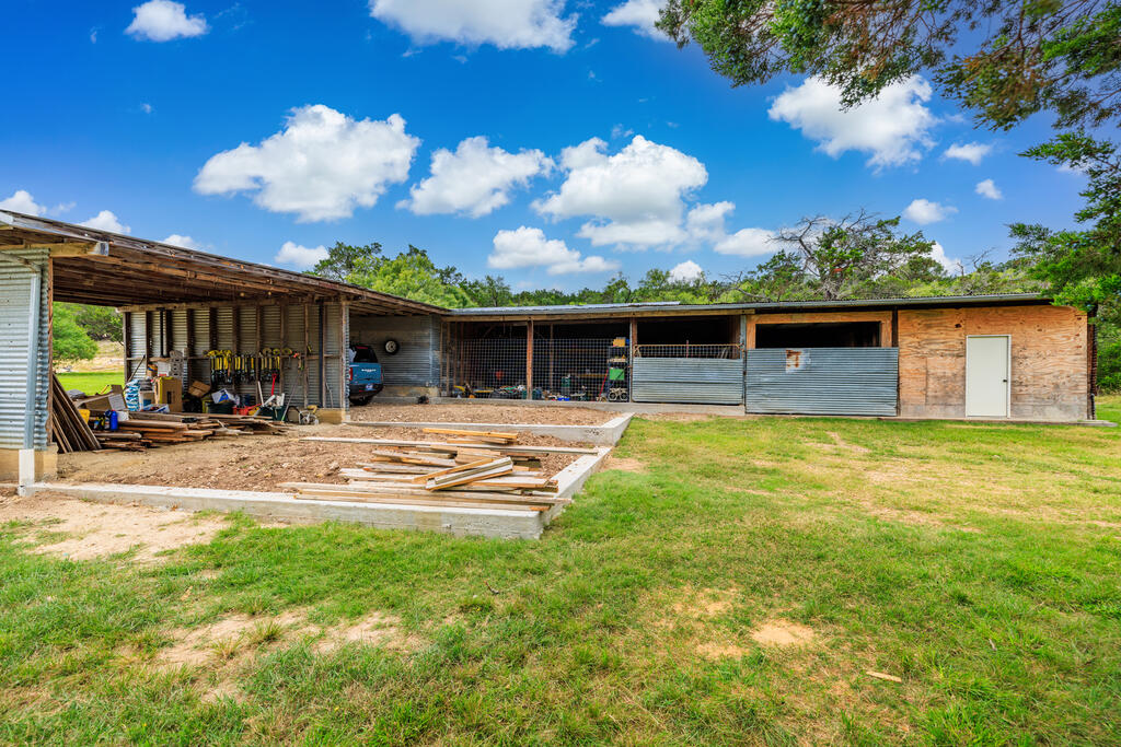 4995 Ranch Road Doss, TX 78618 - Photo 38 of 46 Gallery Image 38