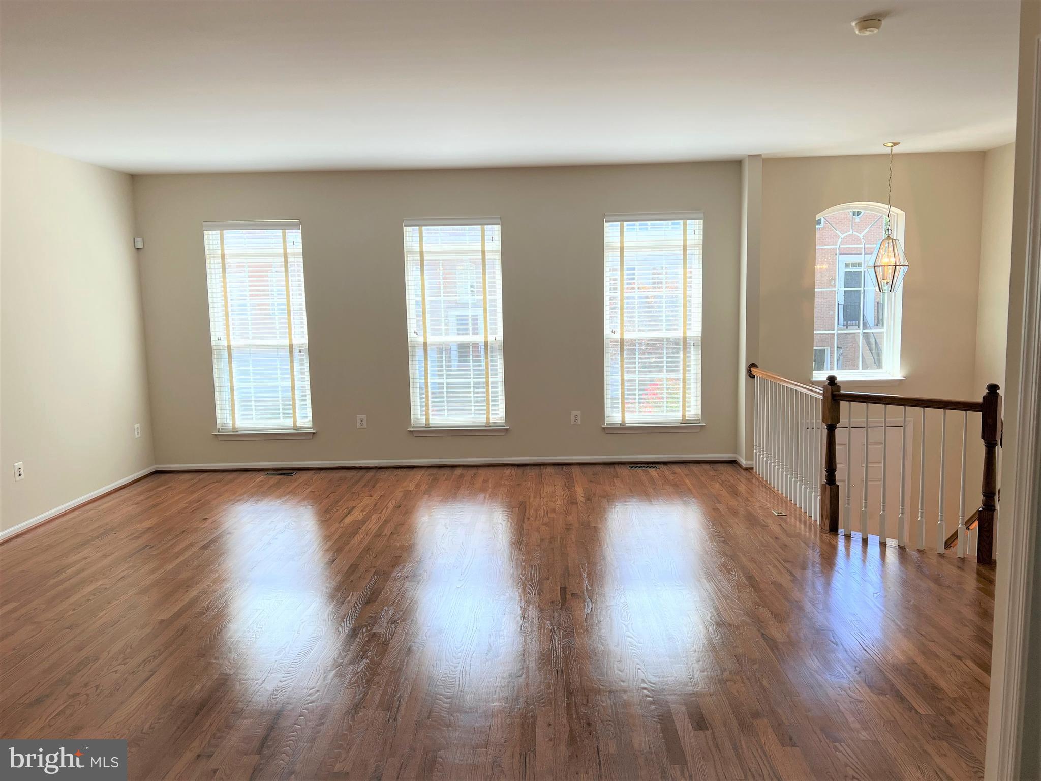 7317 Hampton Manor Place Springfield, VA 22150 - Photo 4 of 52