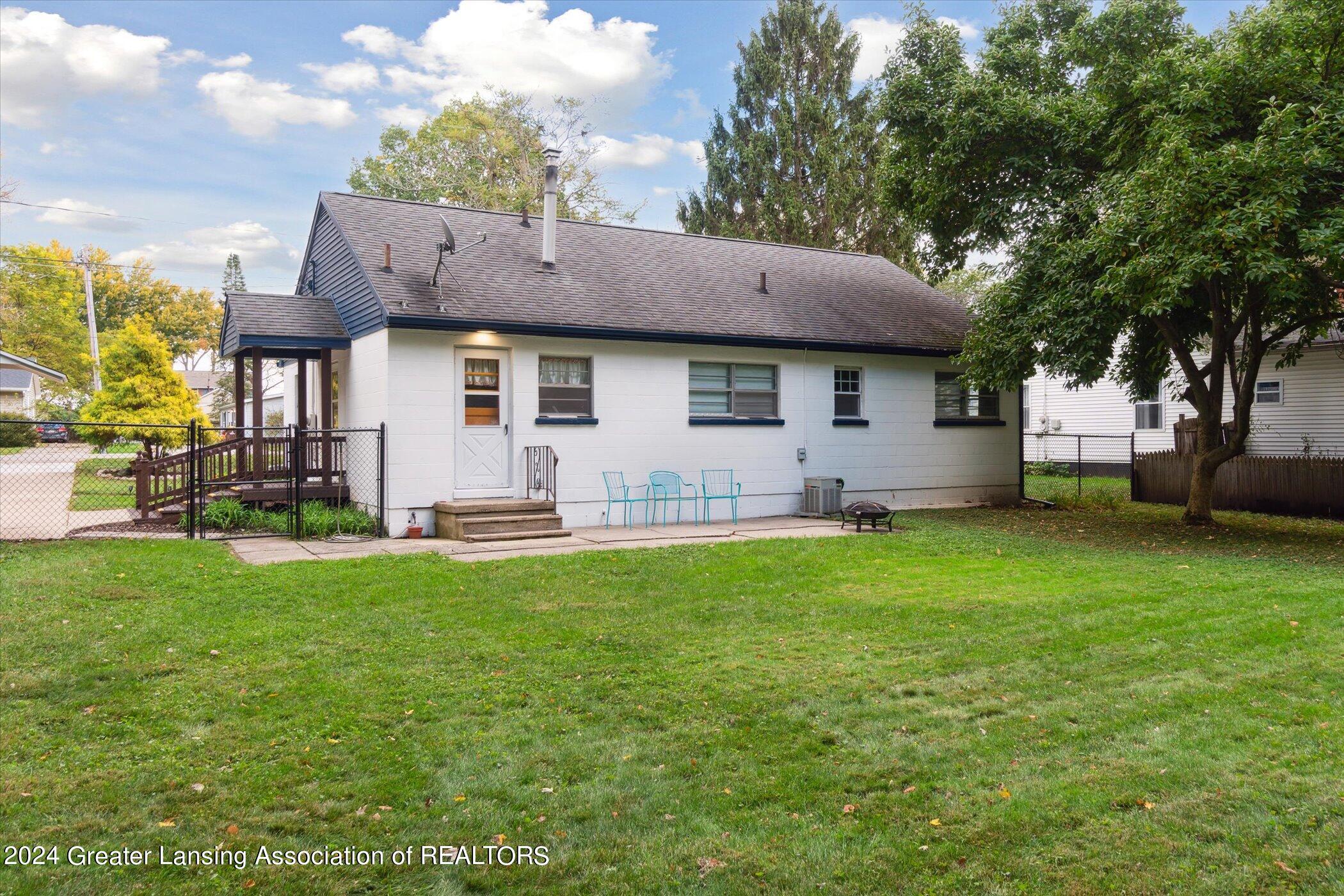 5873 Potter Street Haslett, MI 48840 - Photo 33 of 43 36-5873-Potter-St-Haslett-MI-48840-Windo