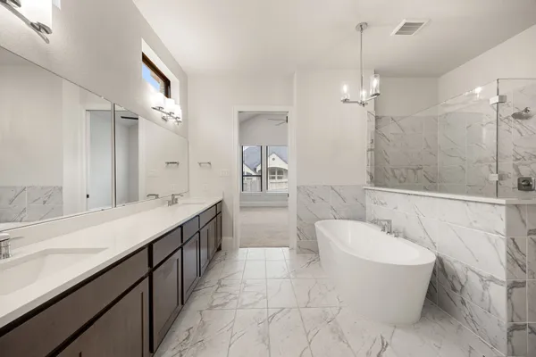 $639,000 | 734 Platinum Stone Lane, Pinehurst, TX 77362