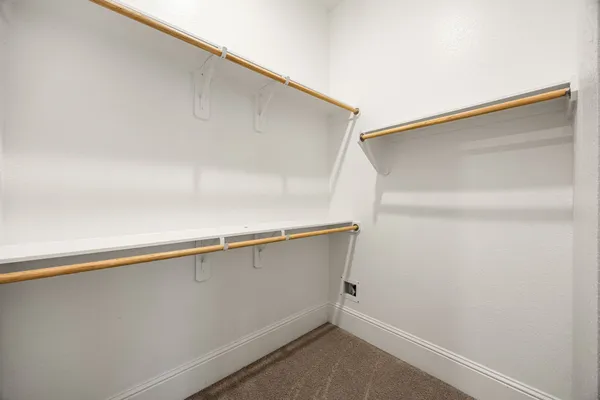 $639,000 | 734 Platinum Stone Lane, Pinehurst, TX 77362