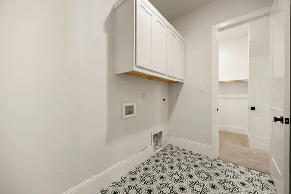 $639,000 | 734 Platinum Stone Lane, Pinehurst, TX 77362