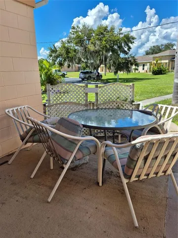 $109,000 | 2117 Club Circle, Unit 2117, Lakeshore, FL 33854