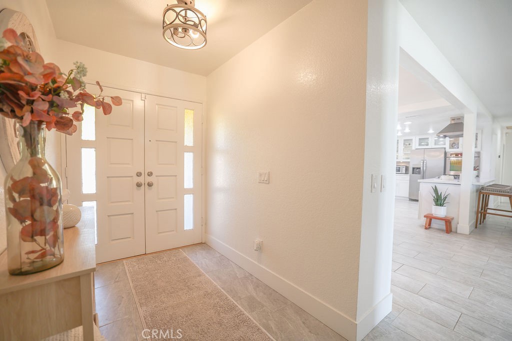 16465 Holcomb Way Riverside, CA 92504 - Photo 4 of 49 a bathroom with a shower
