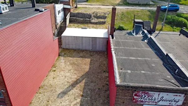 $18,000 | 233 Main Street, Elroy, WI 53929