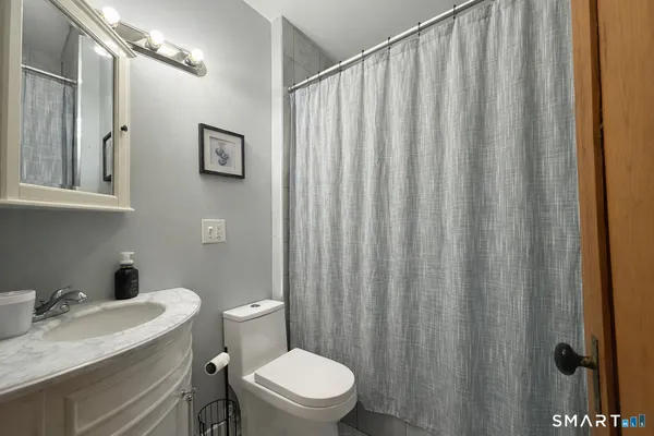 $2,200 | 52 Sherman Street, Hartford, CT 06105