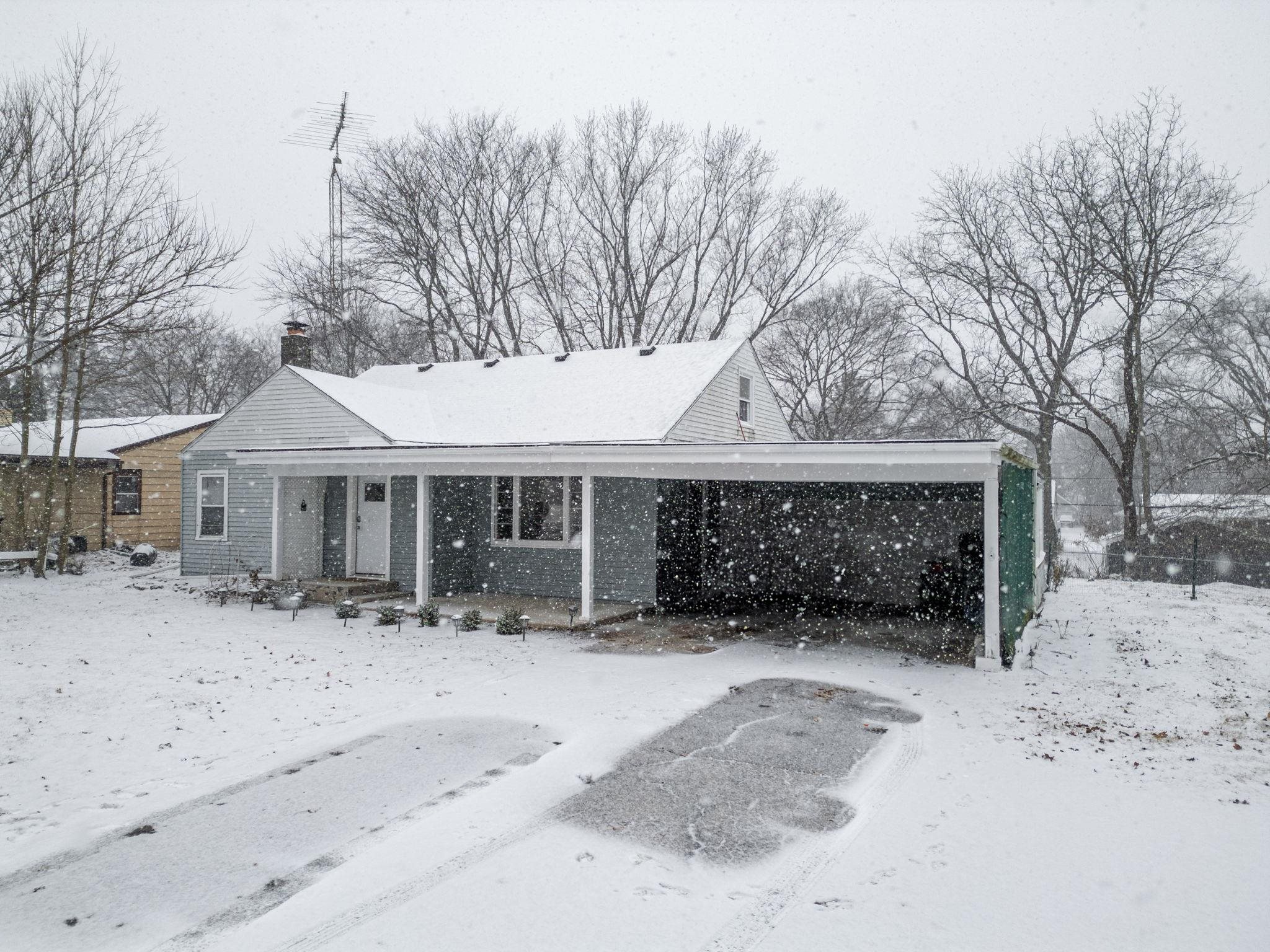 1924 North Alpine Road Rockford, IL 61107 - Photo 3 of 20