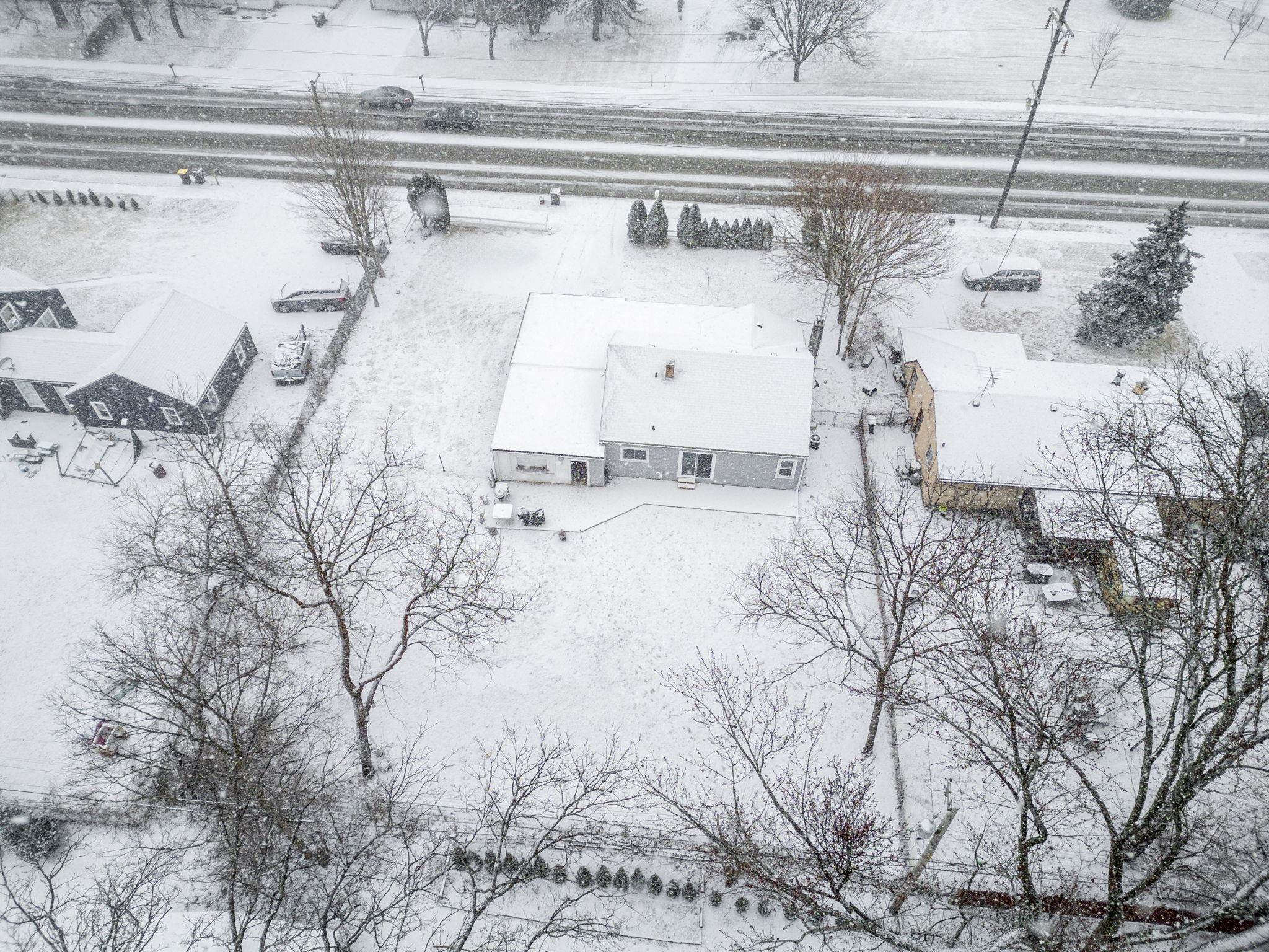 1924 North Alpine Road Rockford, IL 61107 - Photo 5 of 20 a view of a closet