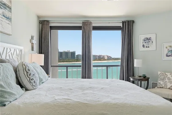 $619,900 | 309 La Peninsula Boulevard, Unit 309, Naples, FL 34113
