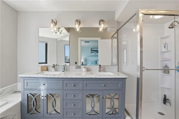 $619,900 | 309 La Peninsula Boulevard, Unit 309, Naples, FL 34113
